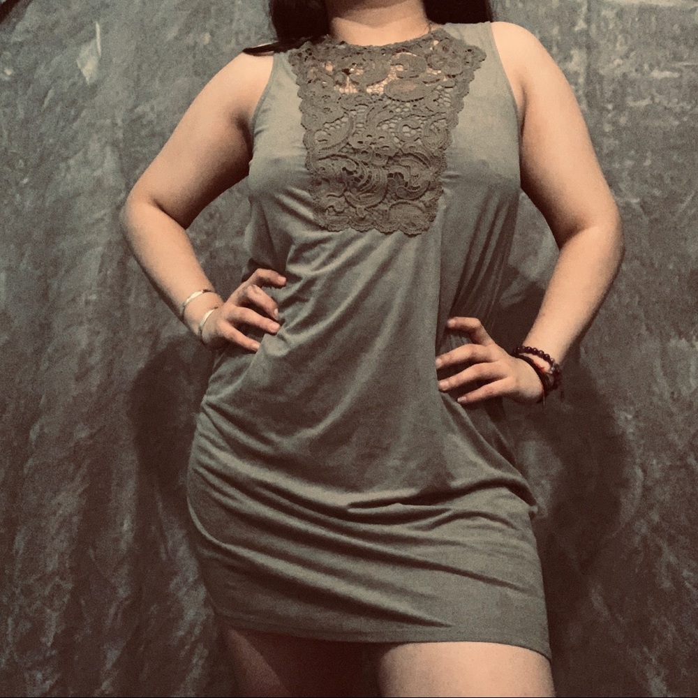 🌿 10 for $10 // olive dress